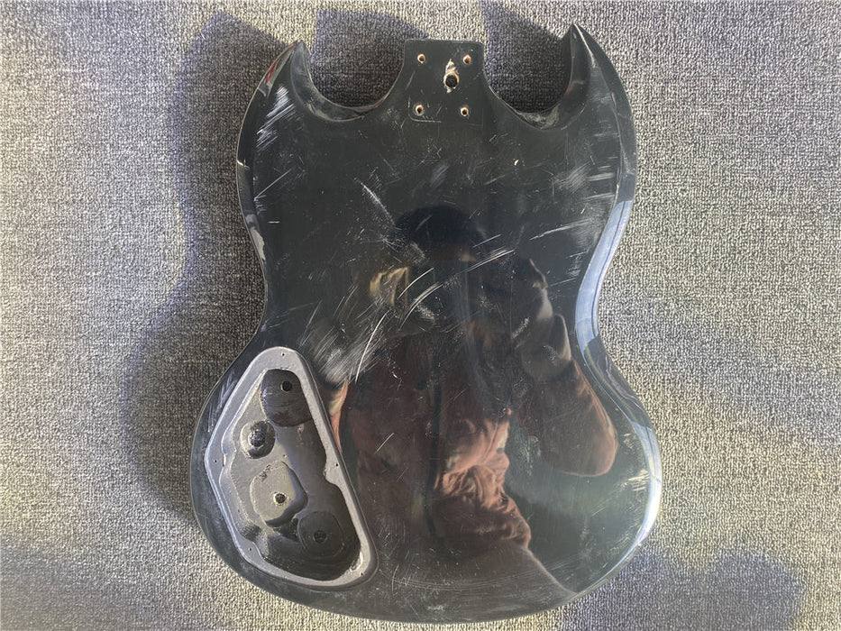 Free Electric Guitar / Bass Guitar Body (B Level, 0406)