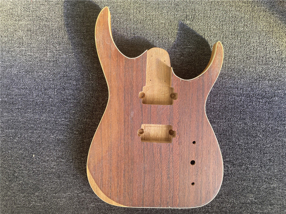 Free Electric Guitar / Bass Guitar Body (B Level, 0417)