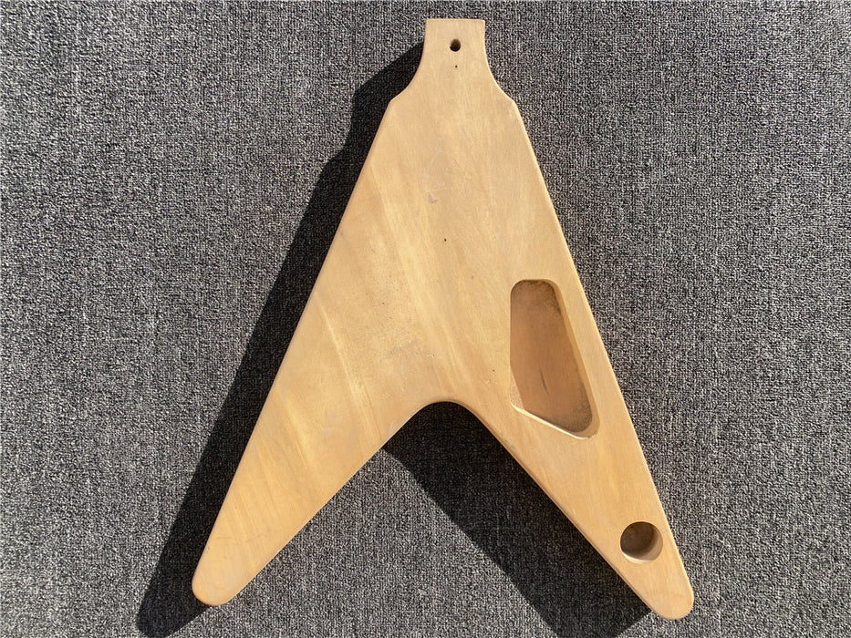 Free Electric Guitar / Bass Guitar Body (B Level, 0459)