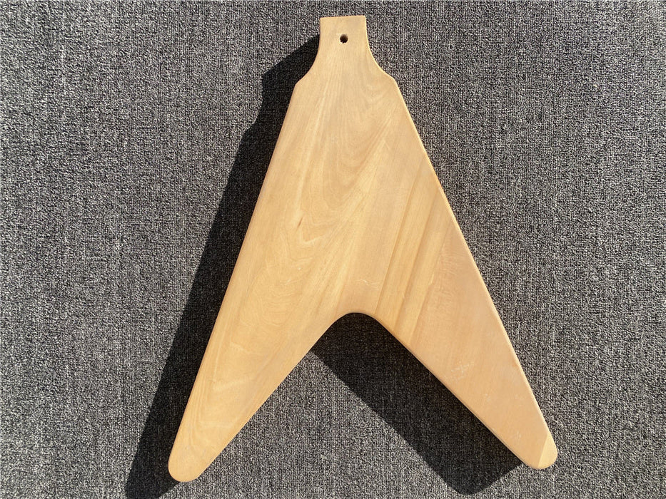 Free Electric Guitar / Bass Guitar Body (B Level, 0460)