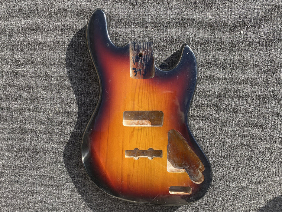 Free Electric Guitar Body / Bass Guitar Body (B Level, 0557)