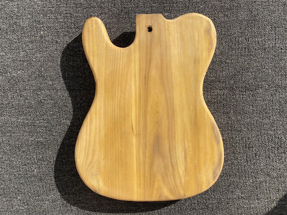 Free Electric Guitar Body / Bass Guitar Body (B Level, 0561)