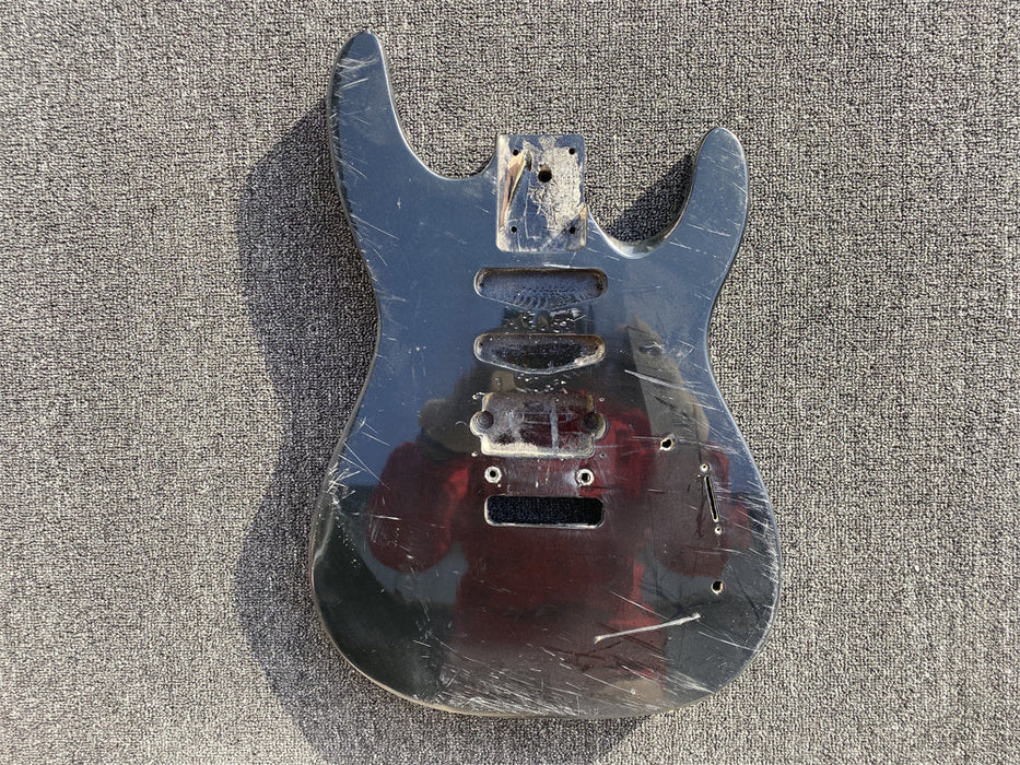 Free Electric Guitar Body / Bass Guitar Body (B Level, 0502)