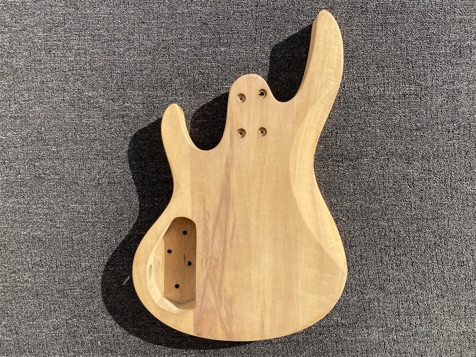 Free Electric Guitar Body / Bass Guitar Body (B Level, 0584)