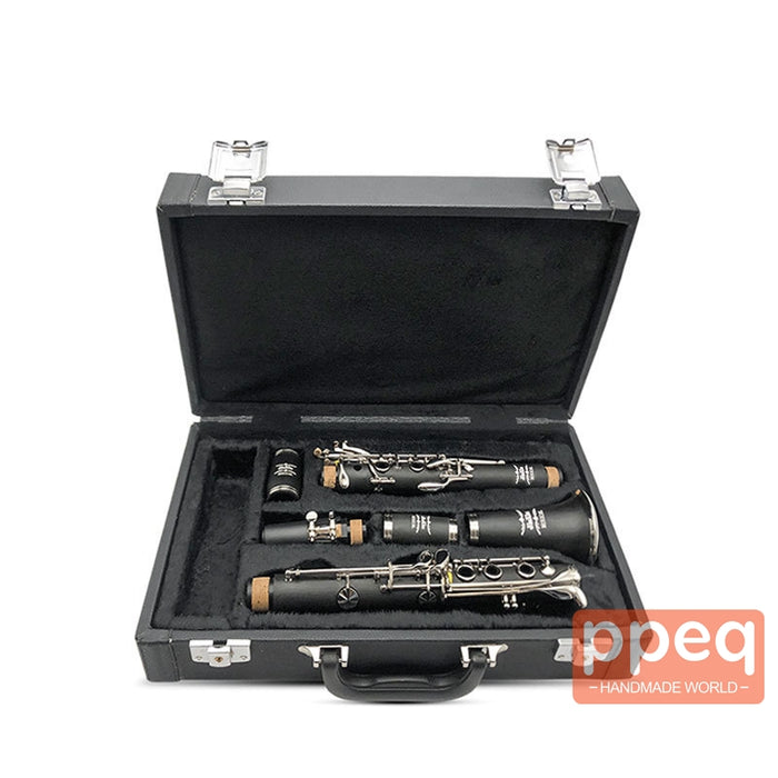 A Clarinet 17 Key Bakelite Clarinets (ED65)