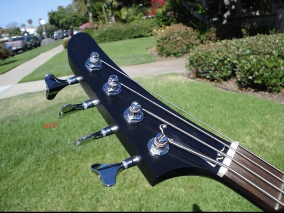 Explorer Style Custom Design Electric Bass Guitar (2024-03-21)