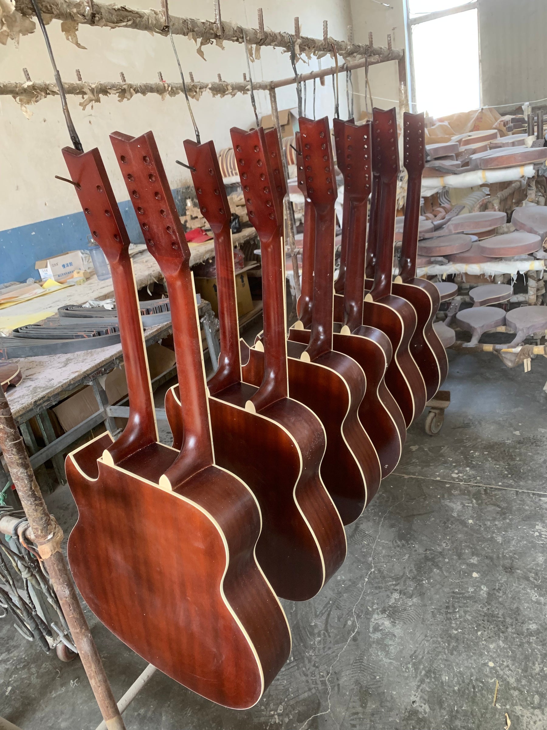 Capturing the Process: A Double-Neck Guitar During Painting | PANGO MUSIC PDN-1212