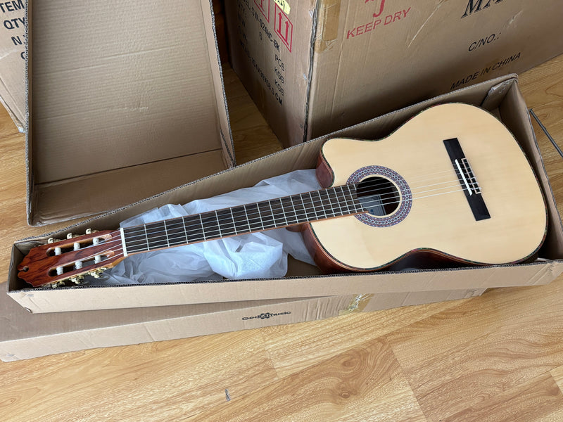 39 Inch Full Size Cutaway Nylon String Classical Guitar with Gloss Finish (TY-014)