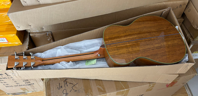 40 Inch Walnut Back & Sides Non-Cutaway Acoustic Guitar with Gloss Finish (TY-018)