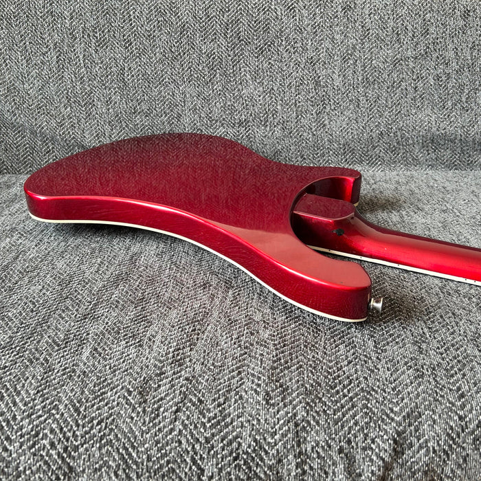 4 Strings Rick Style Bass Guitar with Metallic Red Finish (GKS-008)