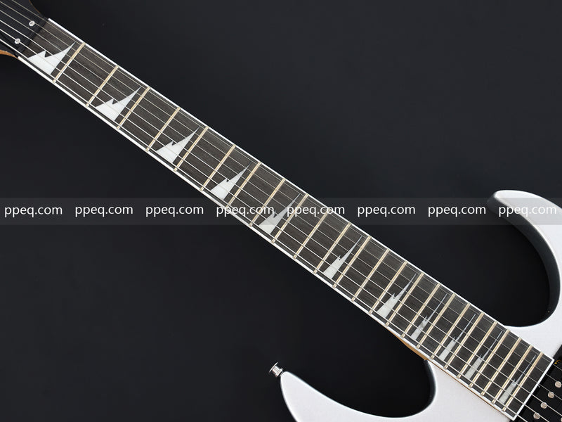 6-String Silver Metallic Finish Electric Guitar with Single-Direction Tremolo (YMZ-266)