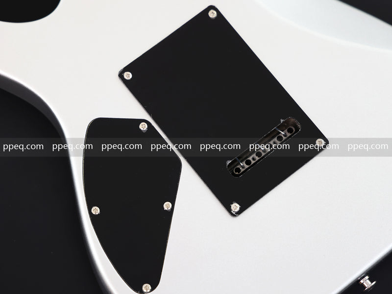 6-String Silver Metallic Finish Electric Guitar with Single-Direction Tremolo (YMZ-266)