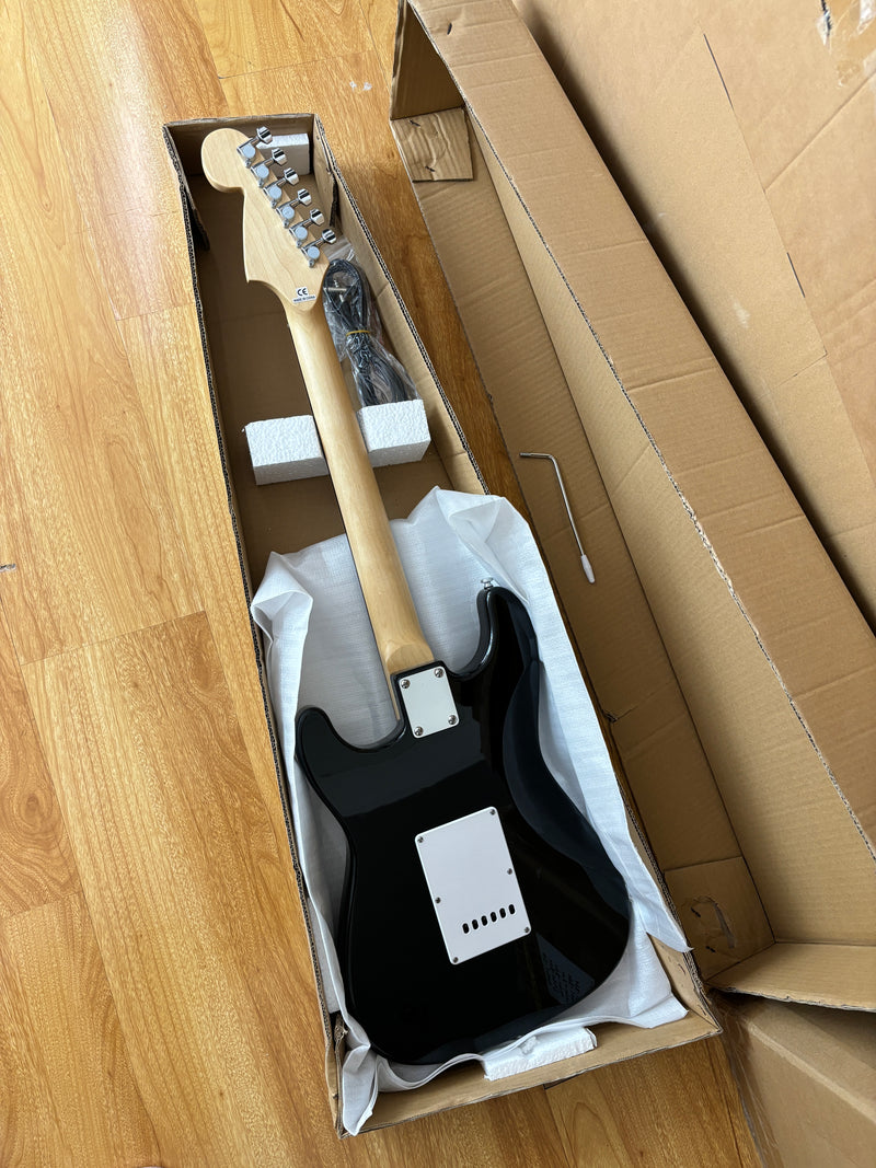 6-String ST-Style Electric Guitar with Gloss Black Finish (HY-2561)