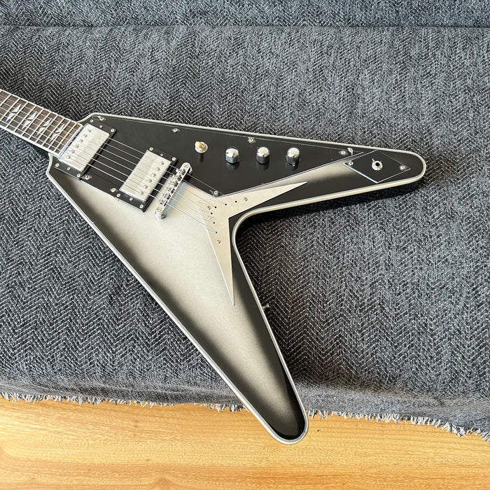 Flying V Style Electric Guitar with Metallic Silver Finish (GKS-010)