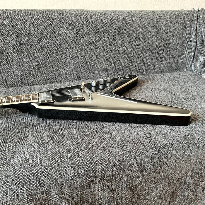 Flying V Style Electric Guitar with Metallic Silver Finish (GKS-010)