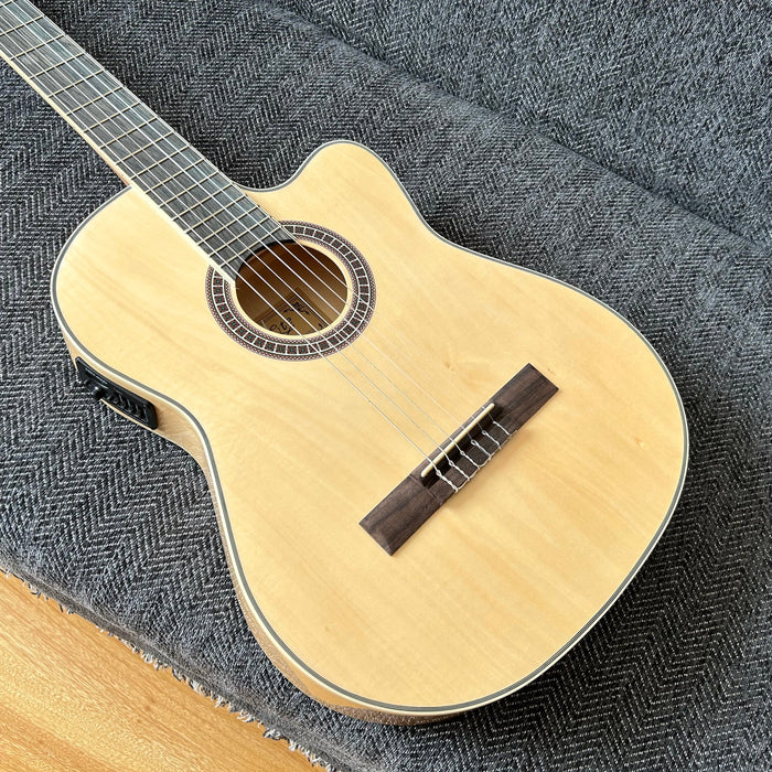 39 Inch Slim Classical Guitar with LED EQ (QCG2302)