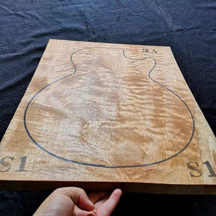 Solid Wood Quilted Maple Top (500*380*25 mm)