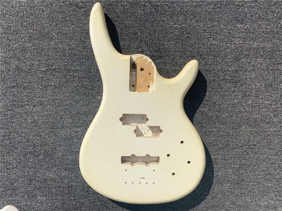 Free Electric Guitar / Bass Guitar Body (B Level, 0131)