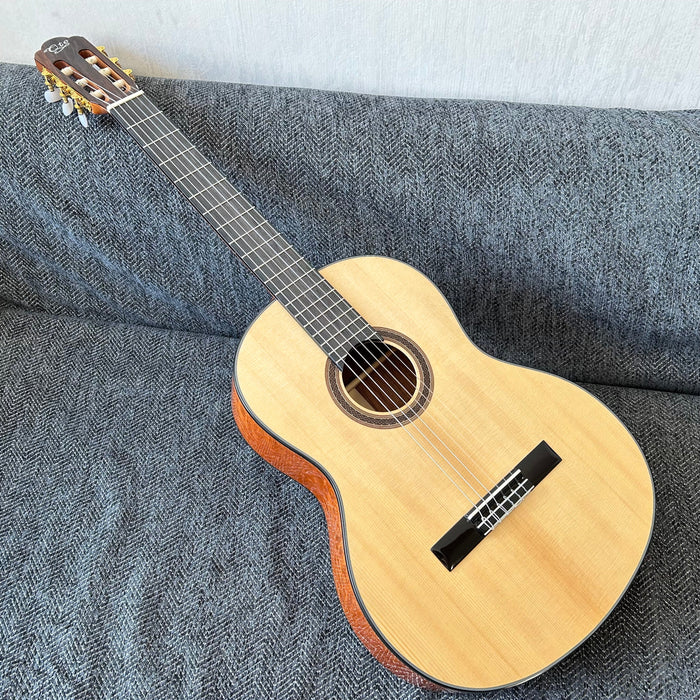 Shanghai Music Show Sample 39 Inch Solid Spruce Top Classical Guitar (C71)