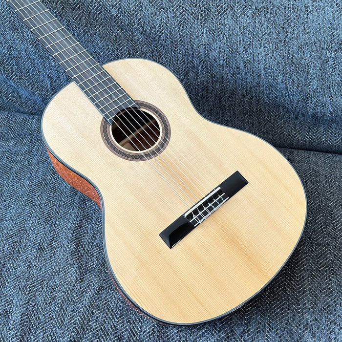 Shanghai Music Show Sample 39 Inch Solid Spruce Top Classical Guitar (C71)