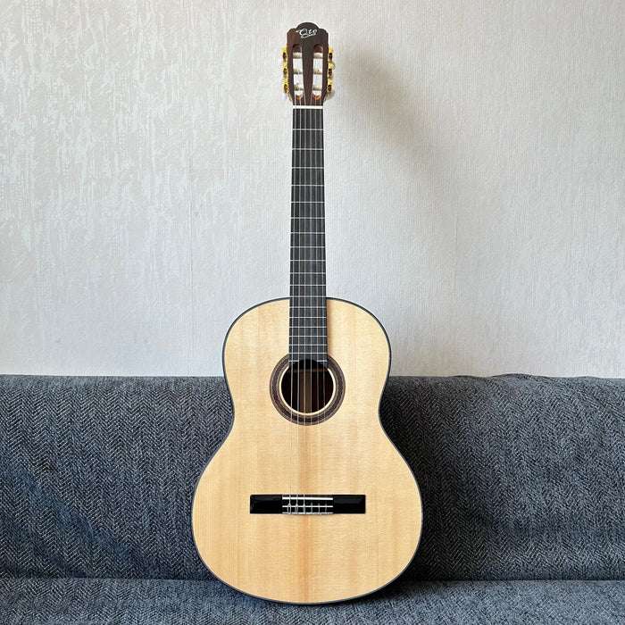 Shanghai Music Show Sample 39 Inch Solid Spruce Top Classical Guitar (C71)