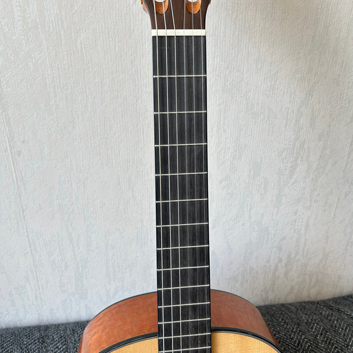 Shanghai Music Show Sample 39 Inch Solid Spruce Top Classical Guitar (C71)