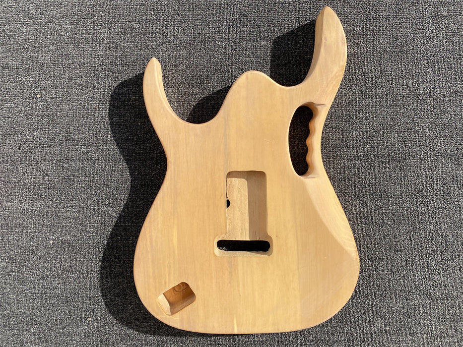 Free Electric Guitar Body / Bass Guitar Body (B Level, 0600)