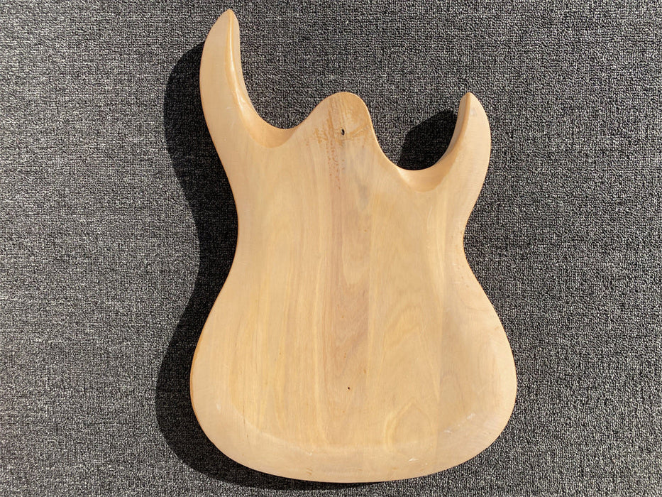 Free Electric Guitar Body / Bass Guitar Body (B Level, 0582)