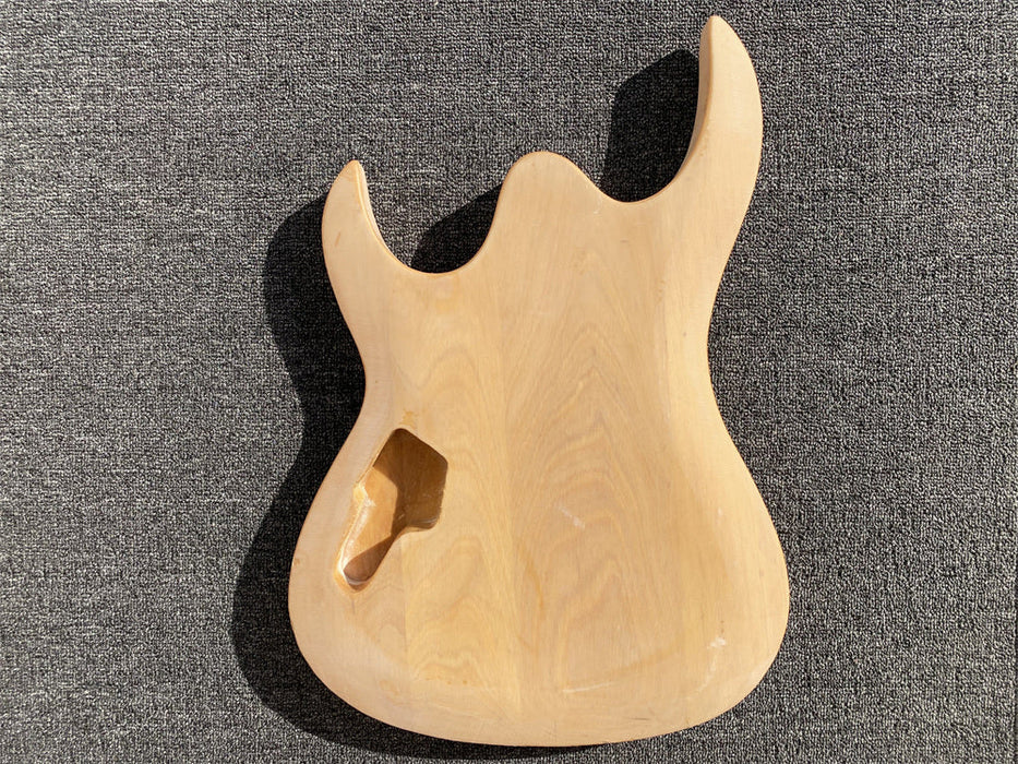 Free Electric Guitar Body / Bass Guitar Body (B Level, 0582)