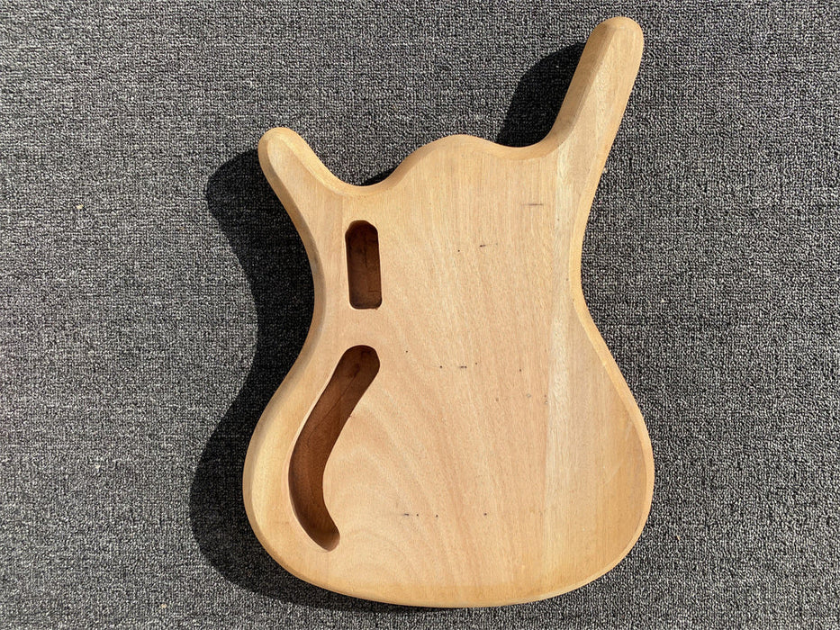 Free Electric Guitar Body / Bass Guitar Body (B Level, 0599)