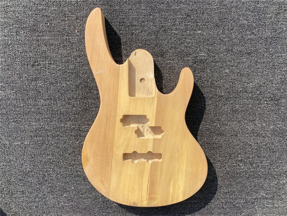 Free Electric Guitar / Bass Guitar Body (B Level, 0211)