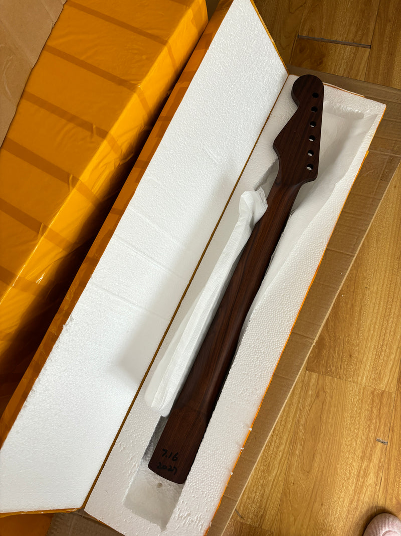 ST-Style All Rosewood Electric Guitar Neck (2027-X)