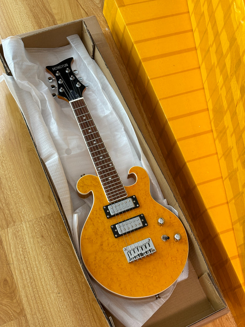 Shorty Solid Body Electric Guitar with AAA Birdseye Maple Veneer (HY-2524)