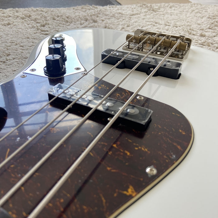 Electric Bass Guitar on Sale (024)