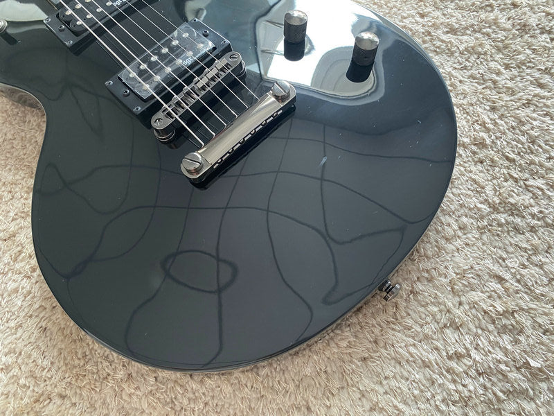 Electric Guitar on Sale (320)