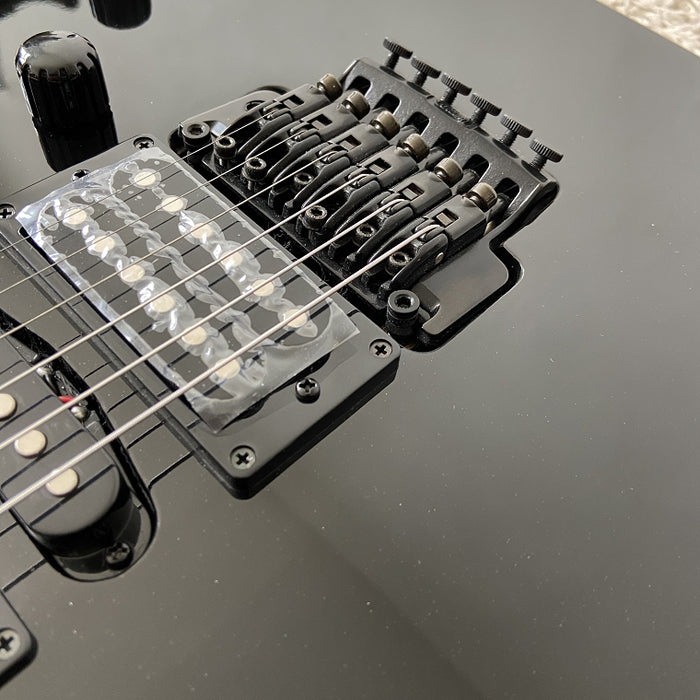 Electric Guitar on Sale (083)