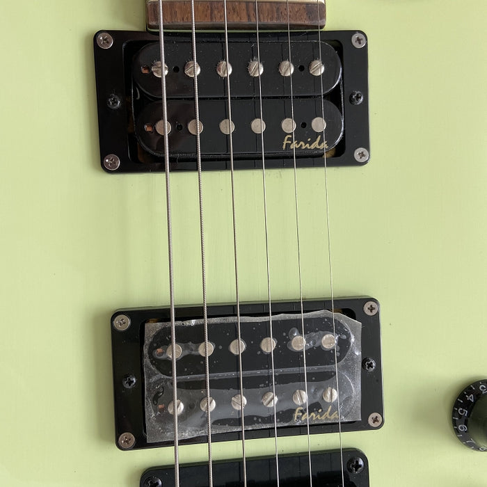 Electric Guitar on Sale (055)